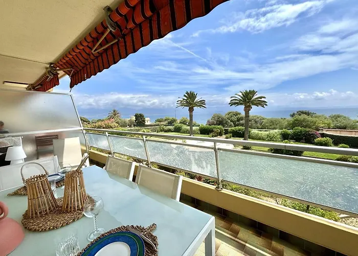 2 Pieces Le Versailles Sanguinaires Apartmán