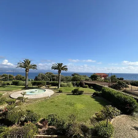 2 Pieces Le Versailles Sanguinaires