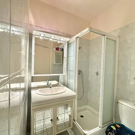 2 Pieces Le Versailles Sanguinaires * Ajaccio (Corsica)